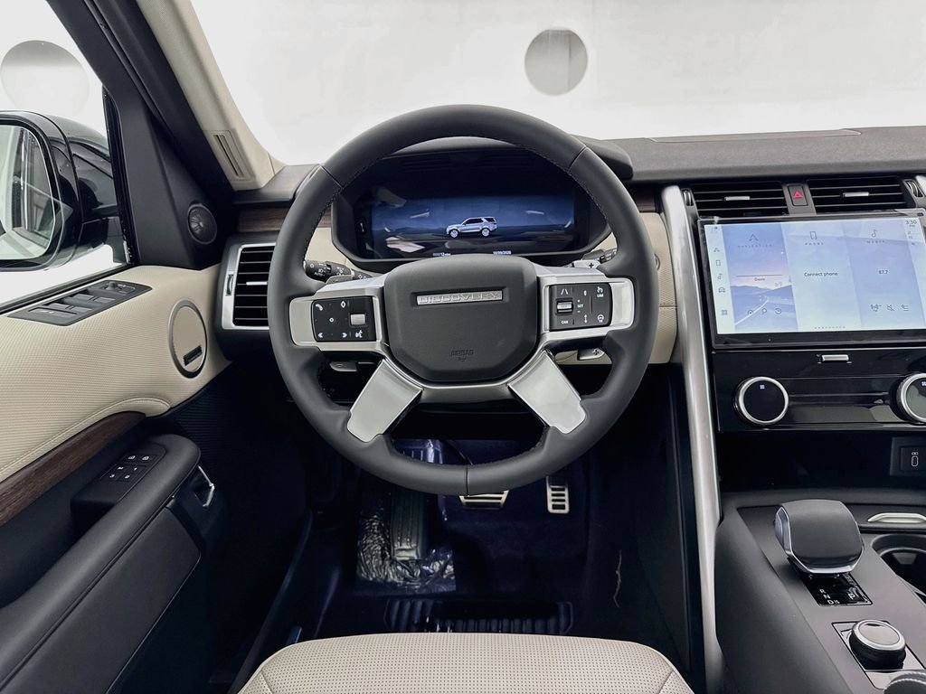 New 2026 Fuji White Land Rover Dynamic SE image 23