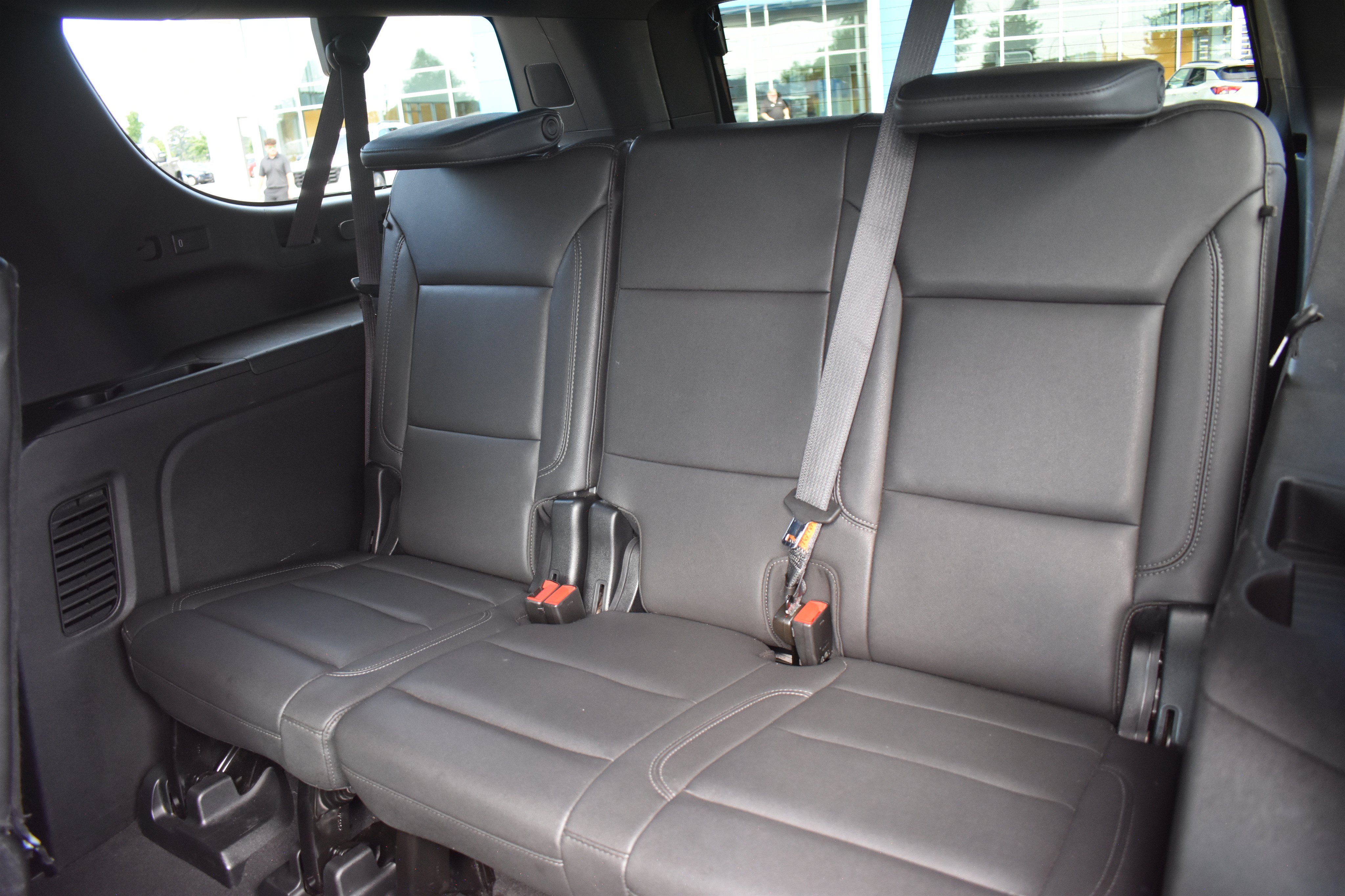 2023 Chevrolet Suburban LT - Photo 16