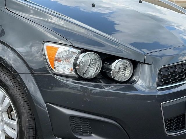 Used 2015 Gray Chevrolet LT image 5