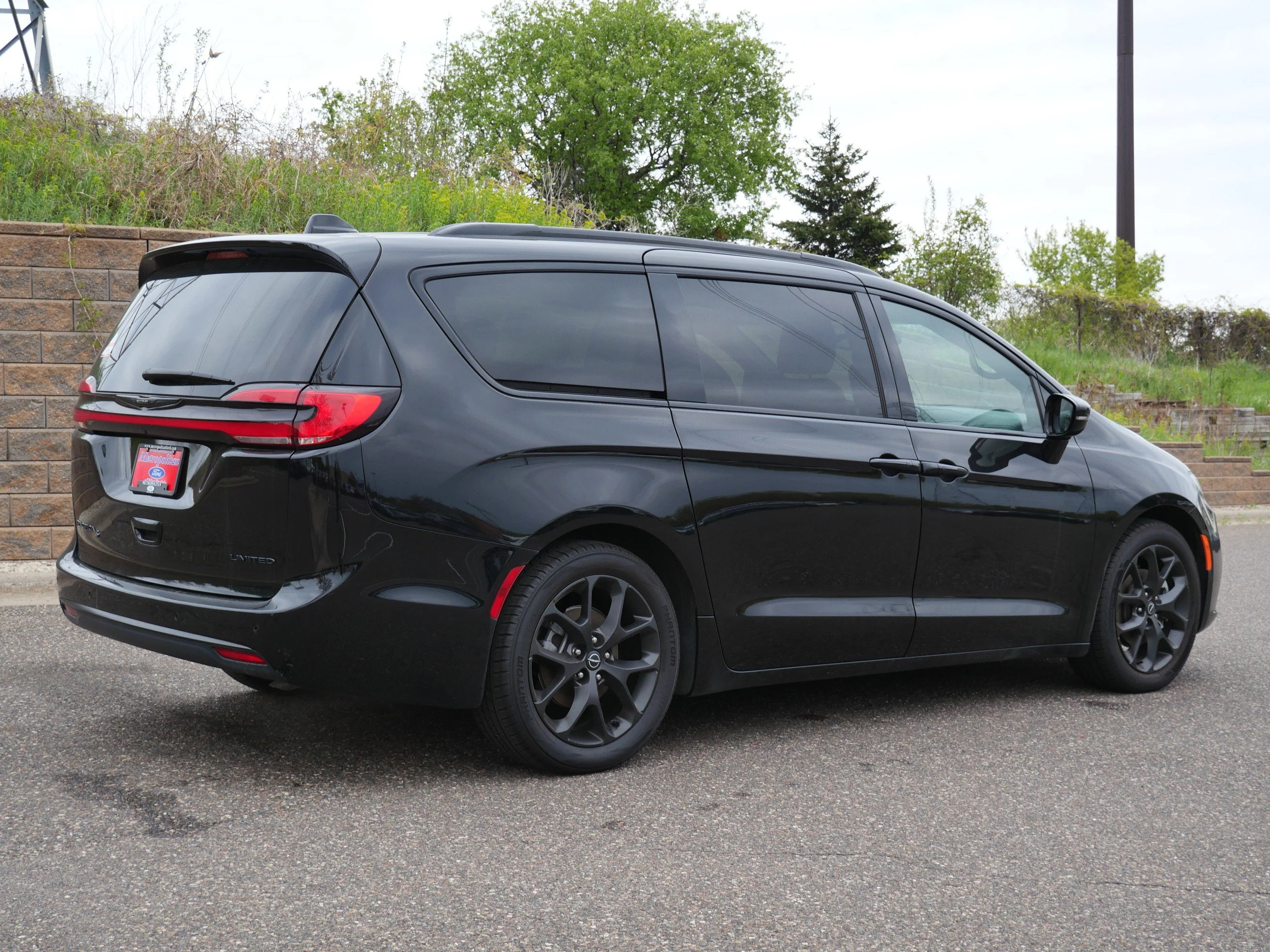 2025 Chrysler Pacifica Limited - Photo 6