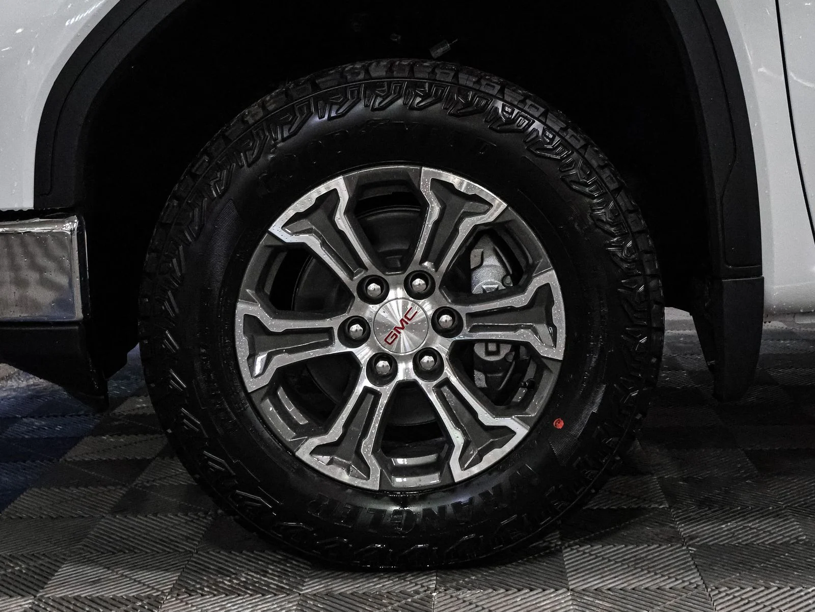 New 2026 White GMC SLE image 21