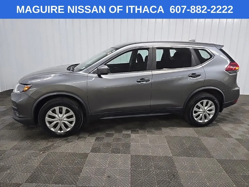 Used 2018 Gray Nissan S image 5