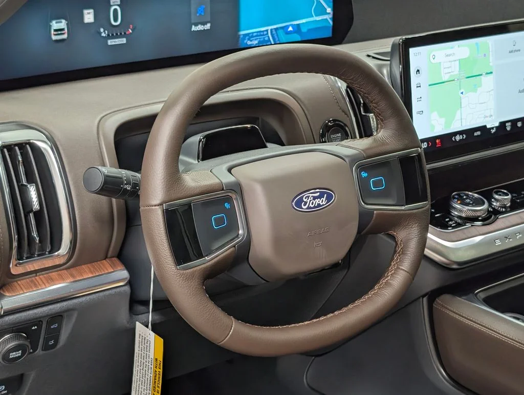 New 2027 Star White Metallic Tri-Coat Ford King Ranch® image 10