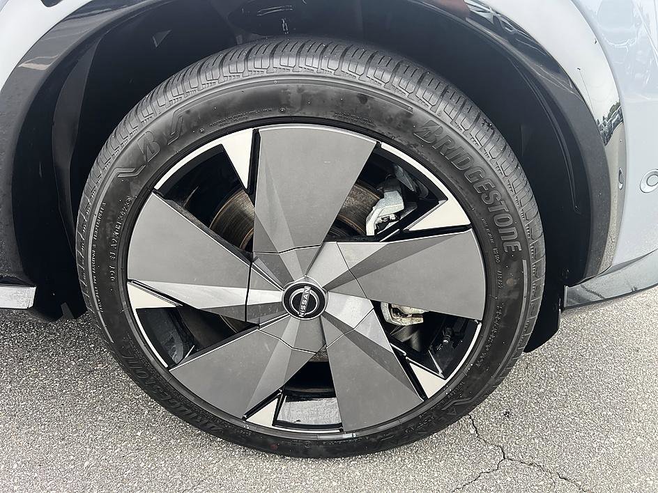 Used 2024 Boulder Gray Pearl/Black Diamond Pearl Nissan PLATINUM+ image 12