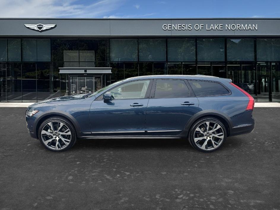 Used 2018 Denim Blue Metallic Volvo T6 AWD image 7