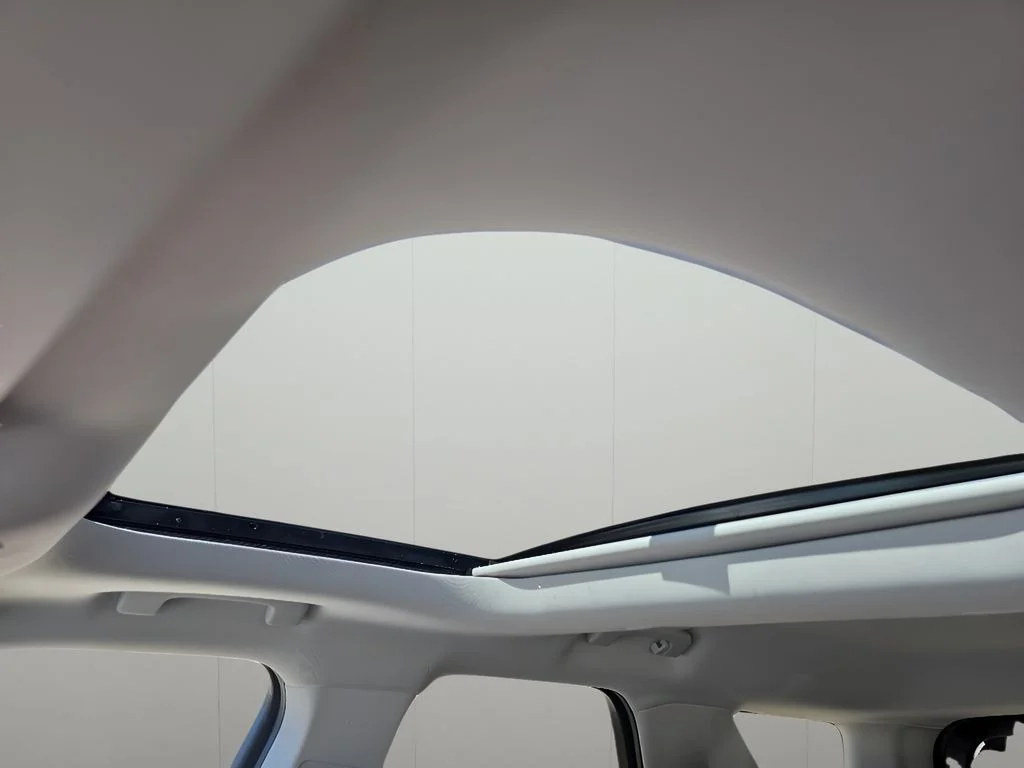 New 2025 Azure Gray Metallic Tri-Coat Ford Outer Banks® image 28