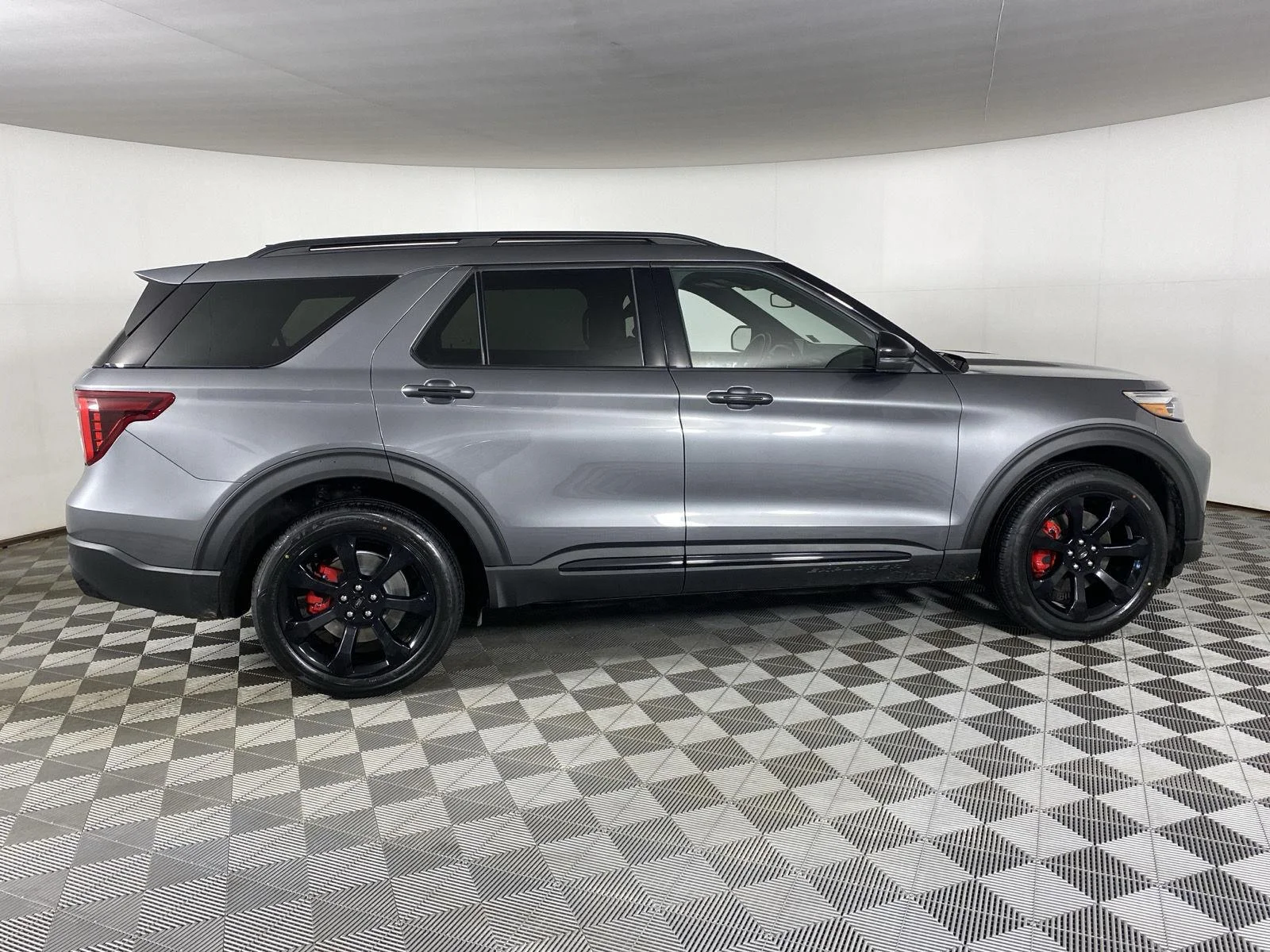 Used 2024 Carbonized Gray Ford  image 11