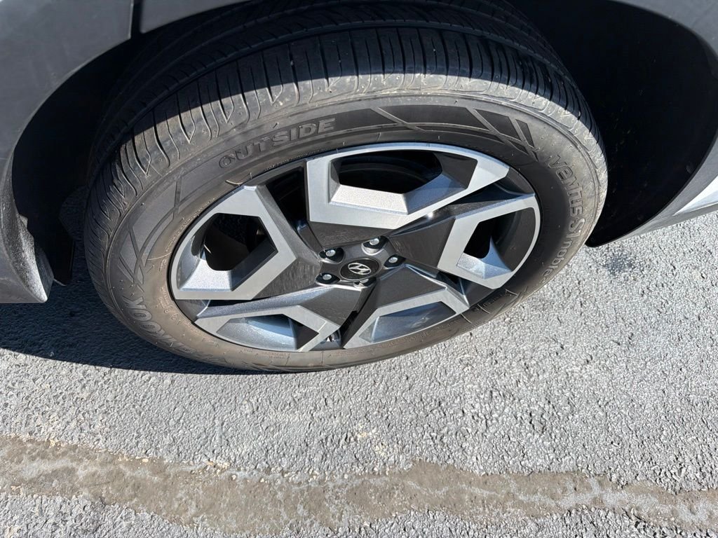 Used 2024 White Hyundai Limited image 11