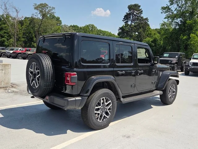 New 2026 Black Clear-Coat Exterior Paint Jeep Sahara image 9