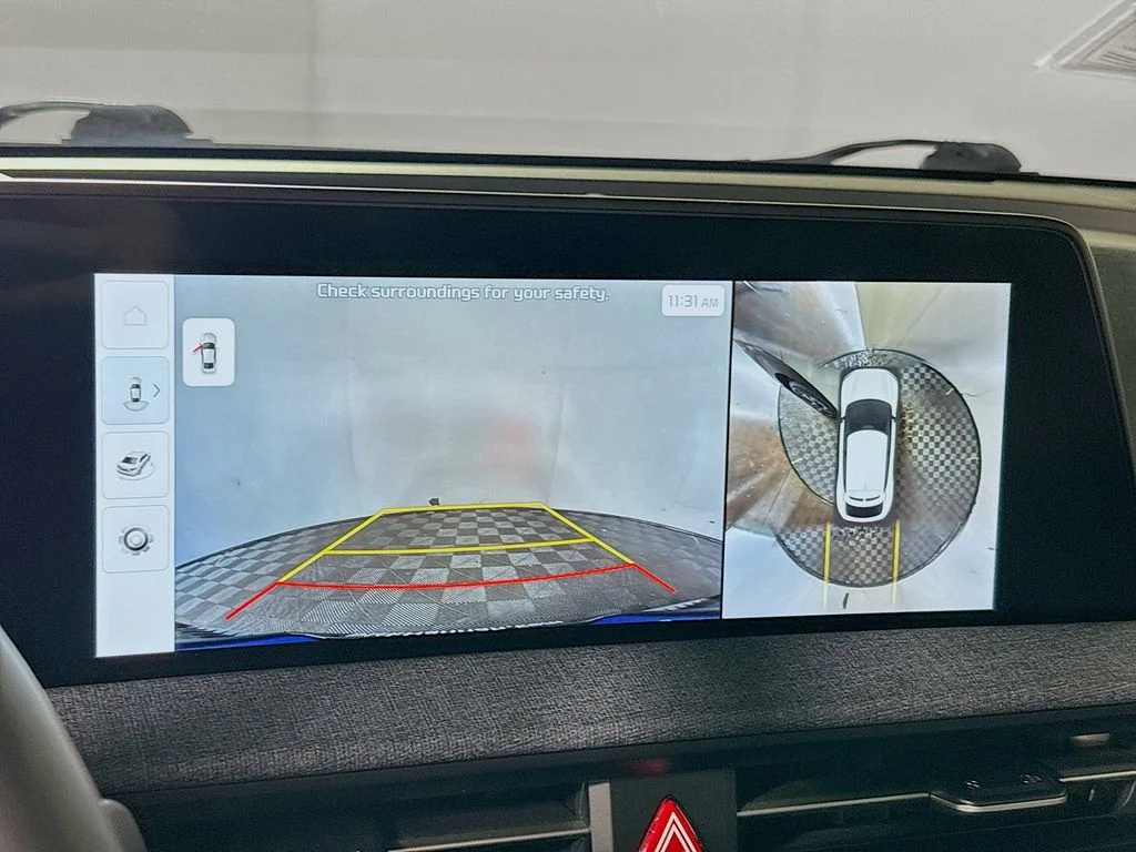 Used 2022 White Kia Wind image 17