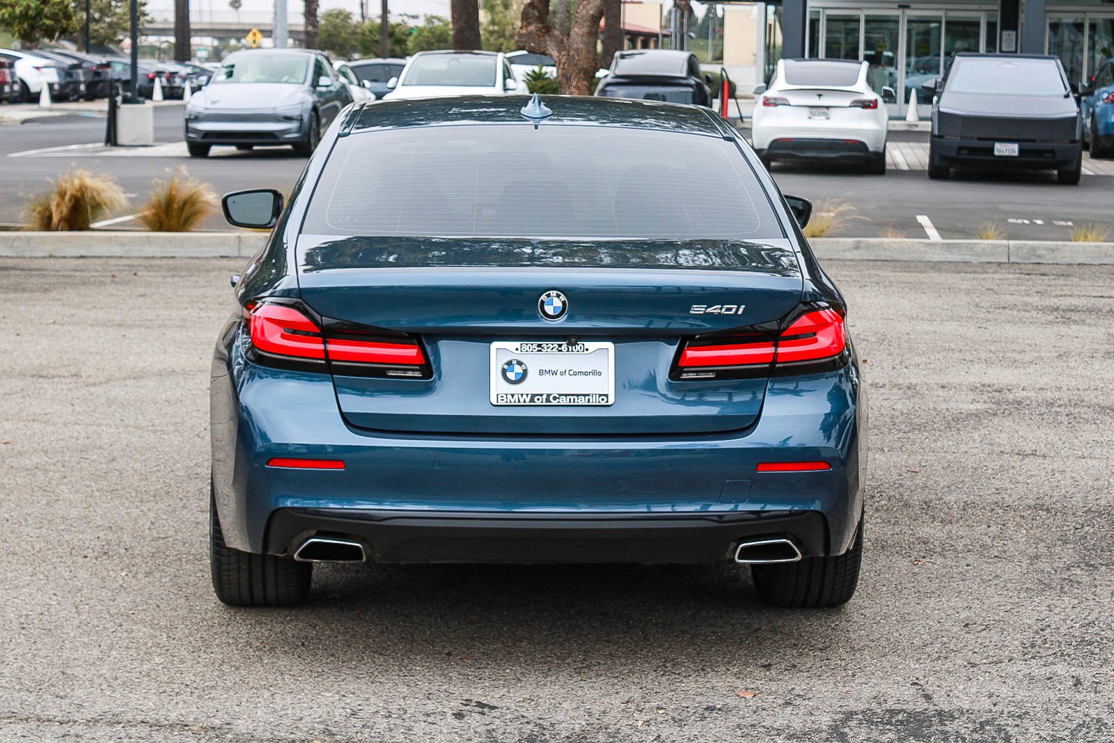 Used 2023 Arctic Race Blue metallic BMW 540i image 5