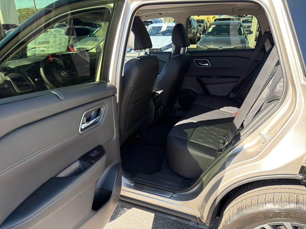 New 2026 Nissan Rogue Platinum 4D Sport Utility