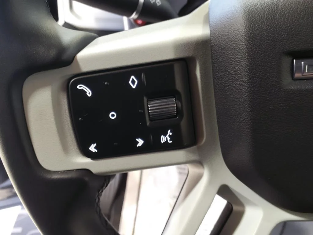 New 2023 Santorini Black LAND ROVER S image 15