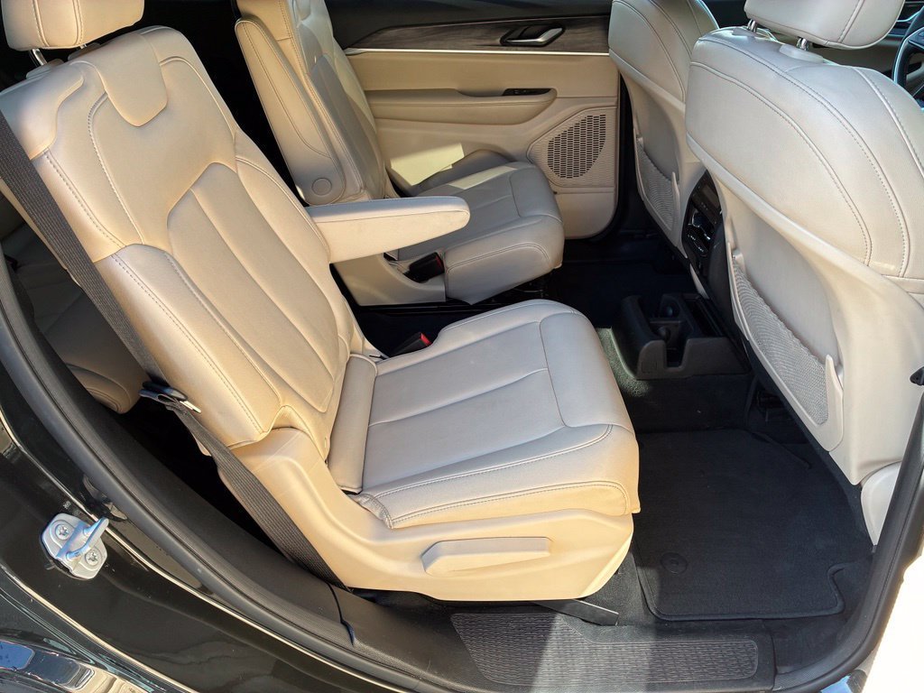 Used 2023 Gray Jeep Limited image 17