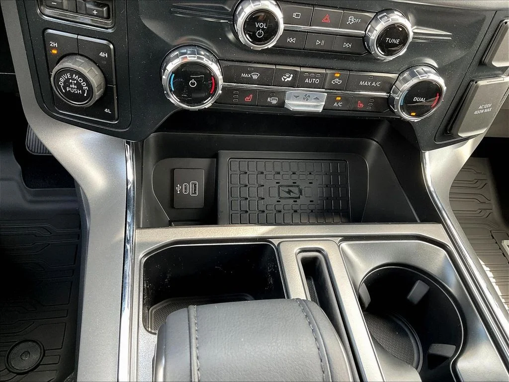 New 2026 Carbonized Gray Metallic Ford XLT image 25