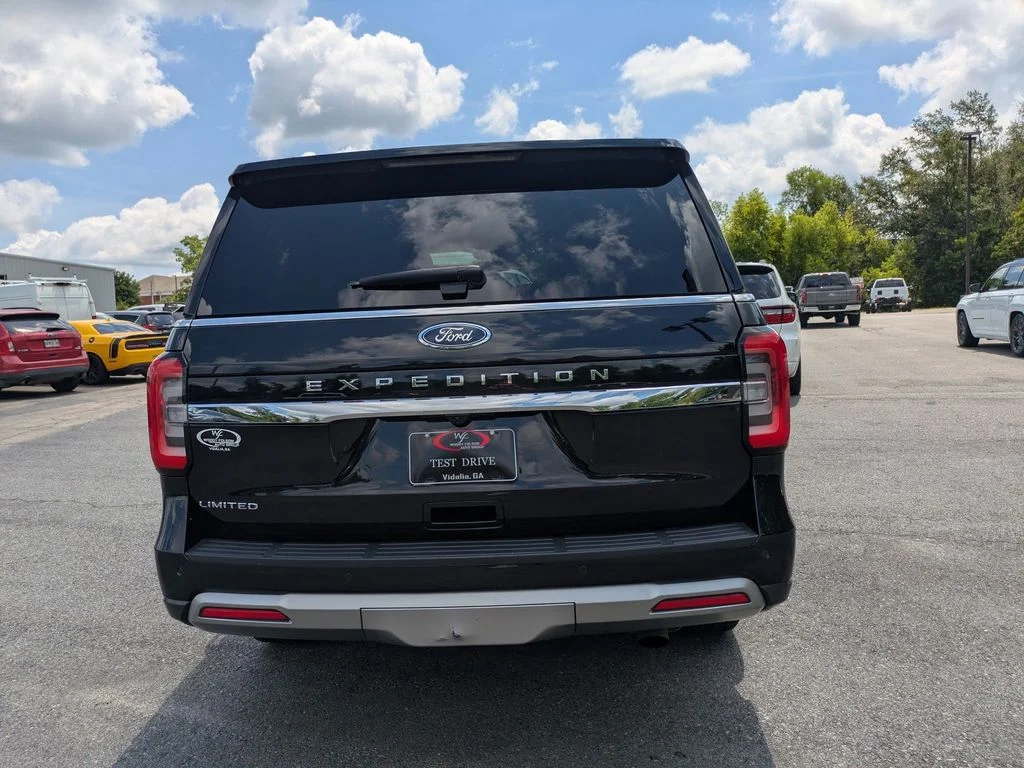 Used 2023 Black Ford Limited image 5