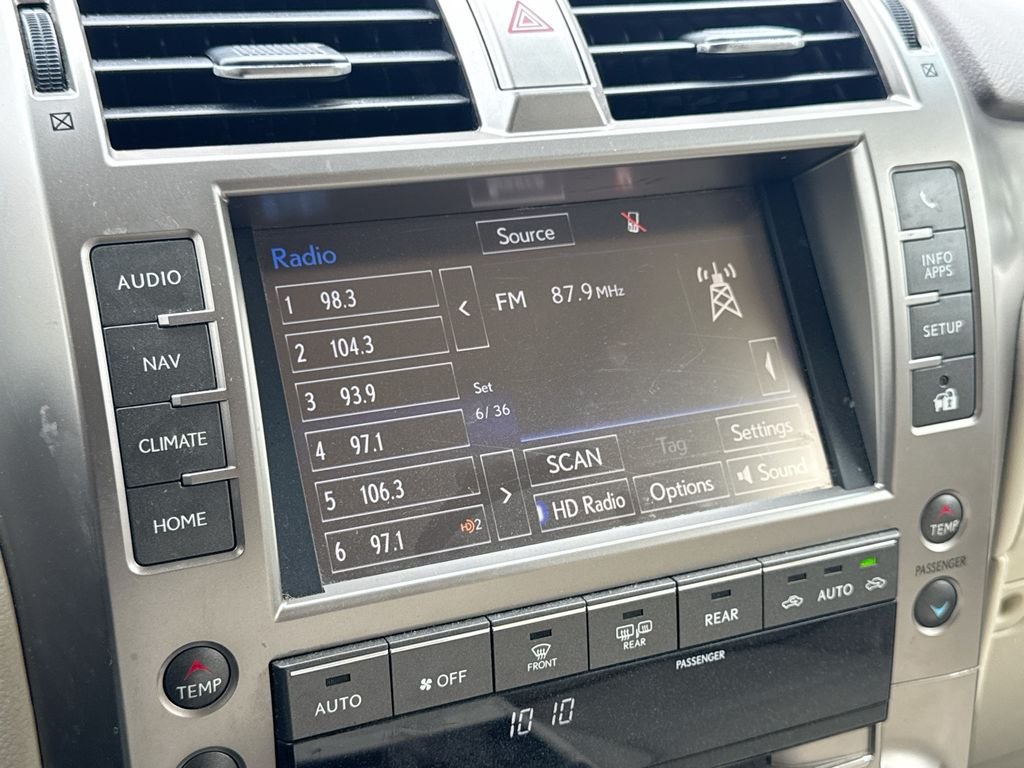 Used 2018  Lexus 460 image 25