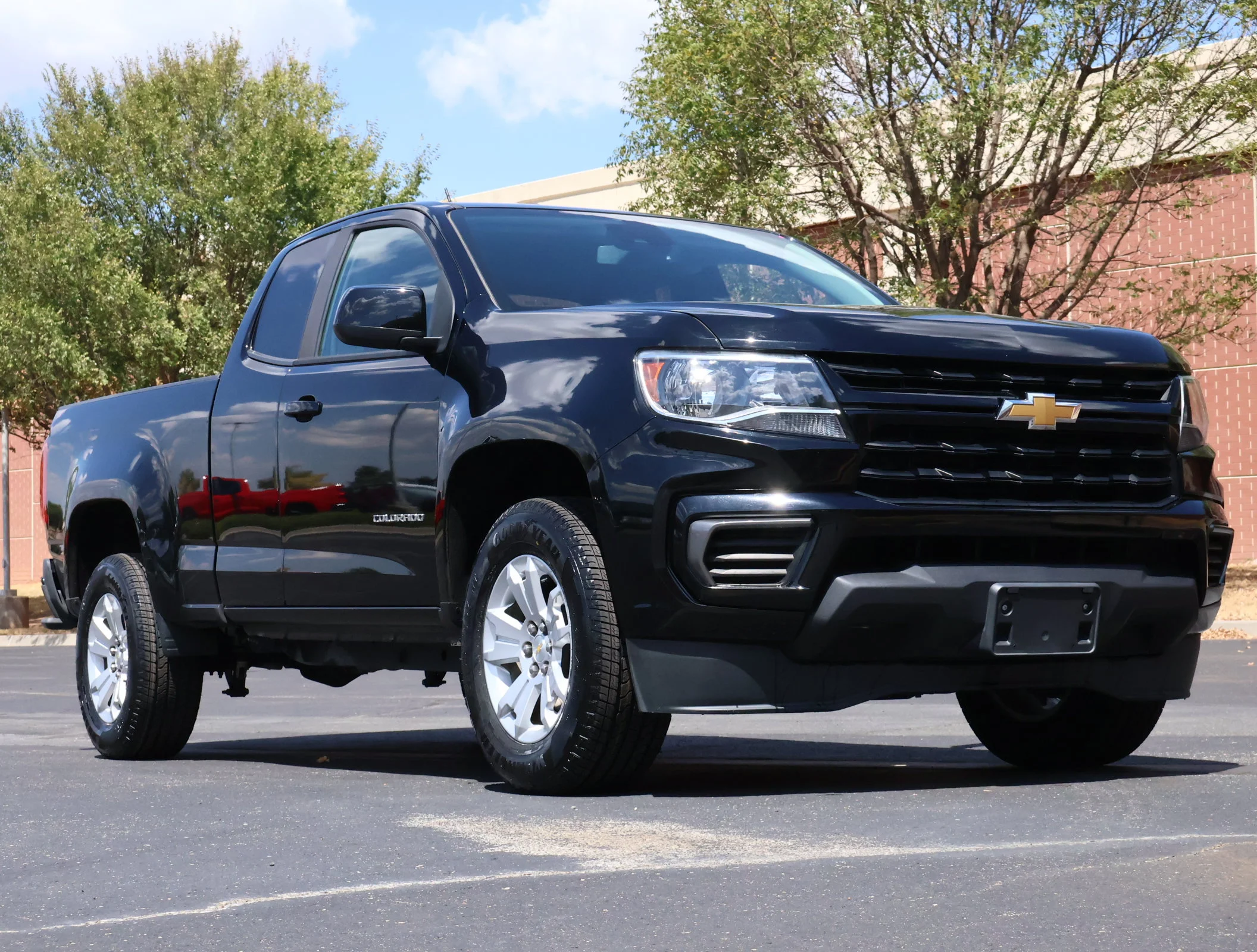 Used 2021 BLACK Chevrolet 2WD LT image 1
