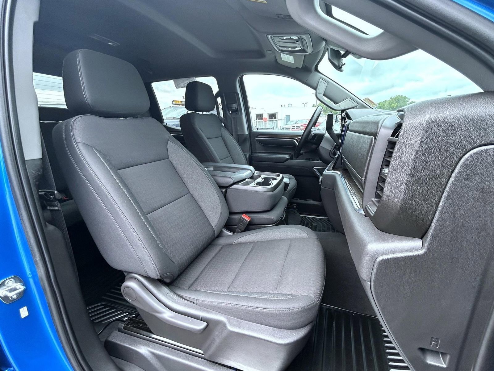 2023 Chevrolet Silverado 1500 RST - Photo 15