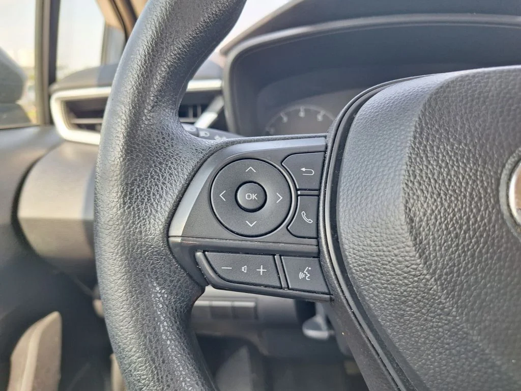 Used 2025  Toyota LE image 16