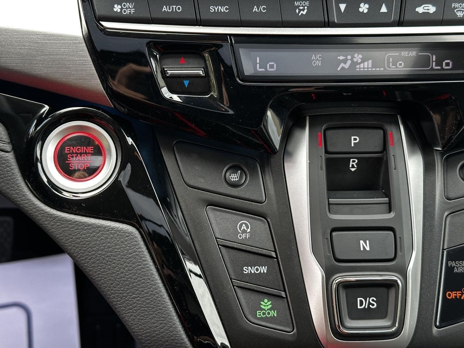 Used 2025 Platinum White Pearl Honda Touring image 31