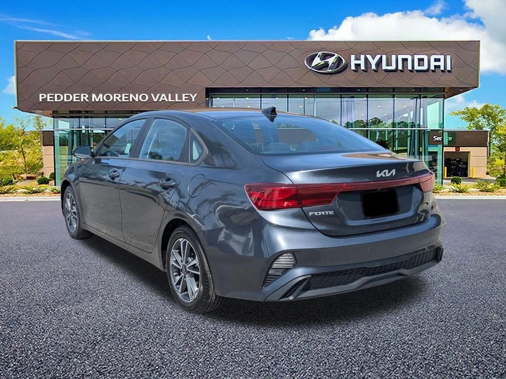Used 2023 Gray Kia LXS image 4