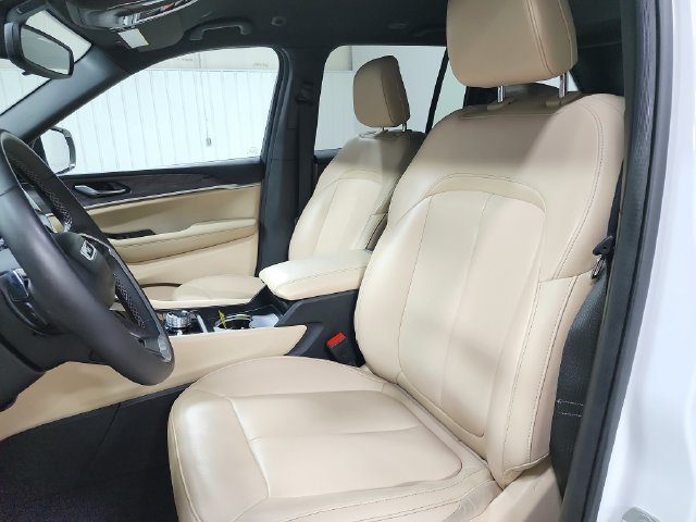 Used 2024 White Jeep Limited image 18
