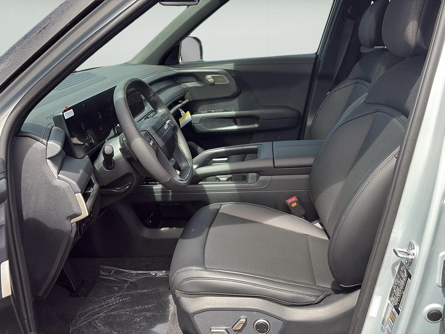 New 2027 Ivory Silver Kia S image 10