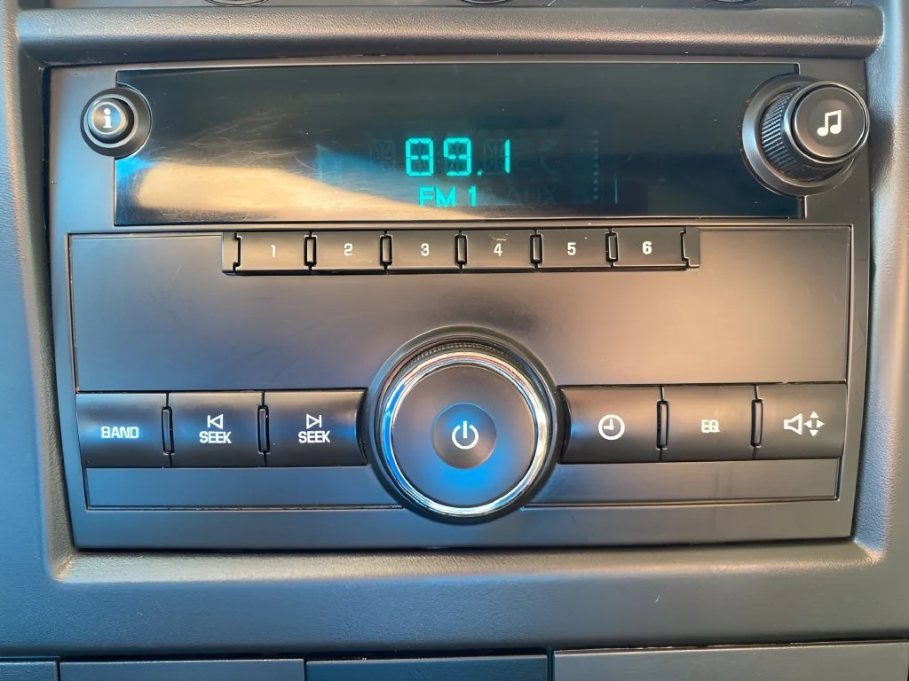 Used 2014 SUMMIT WHITE Chevrolet  image 21