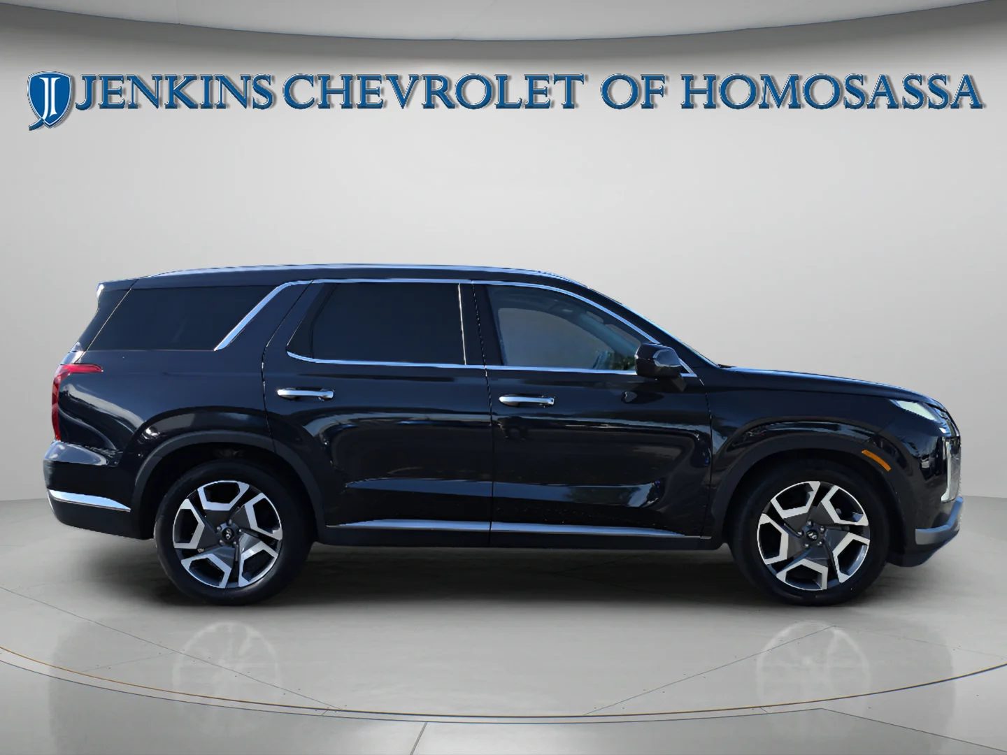 Used 2024 Moonlight Cloud Hyundai Limited image 3
