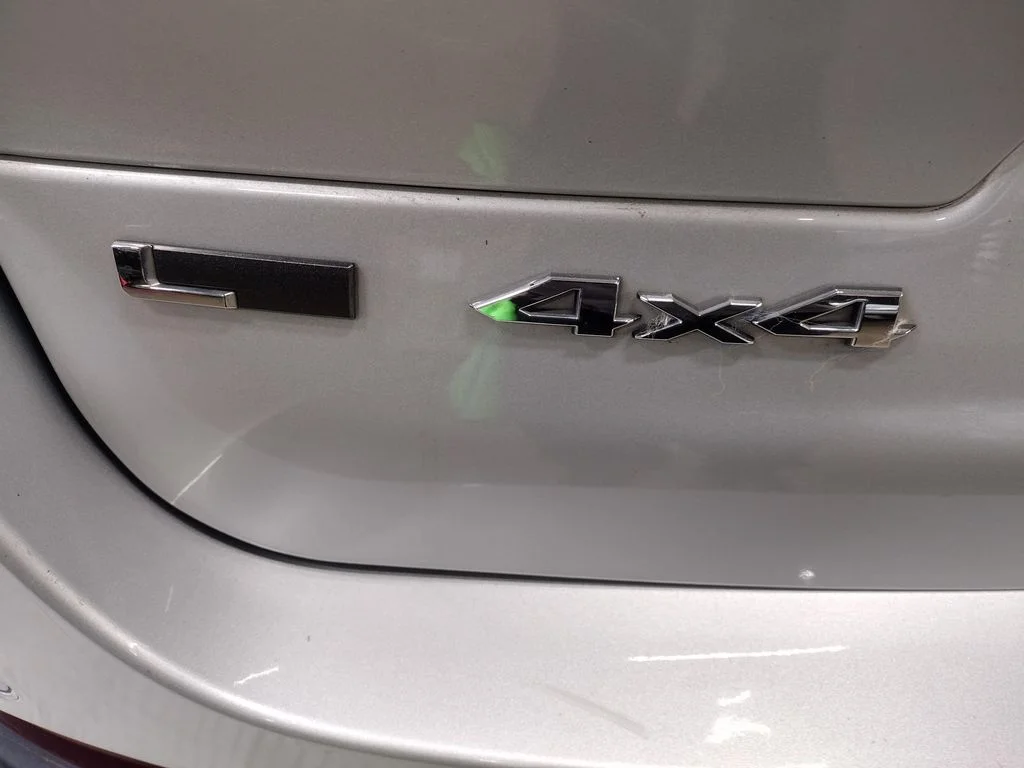 Used 2021 Silver Jeep Limited image 15