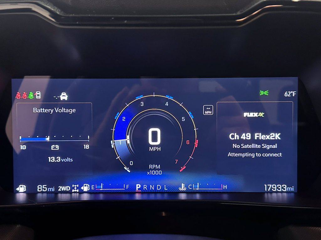 Used 2024 Blue Chevrolet Z71 image 30