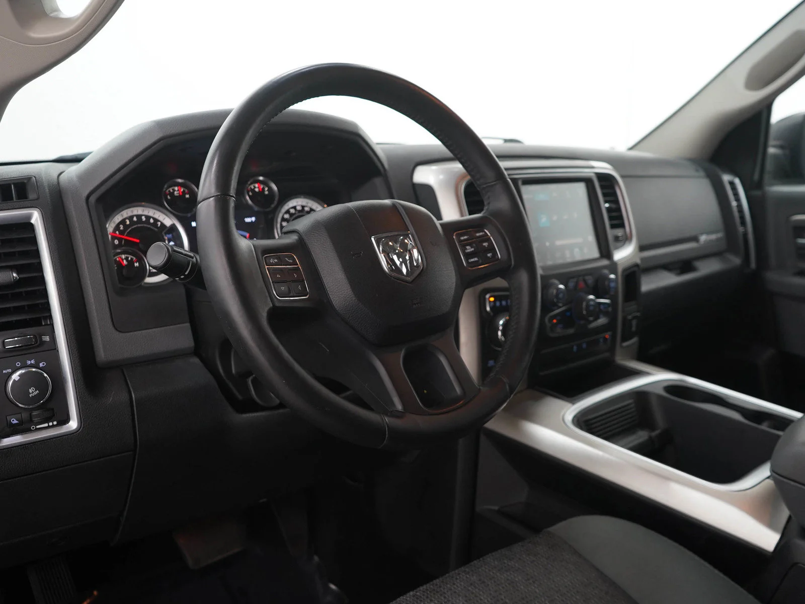 Used 2016 Brilliant Black Crystal Pearlcoat Ram Big Horn image 23