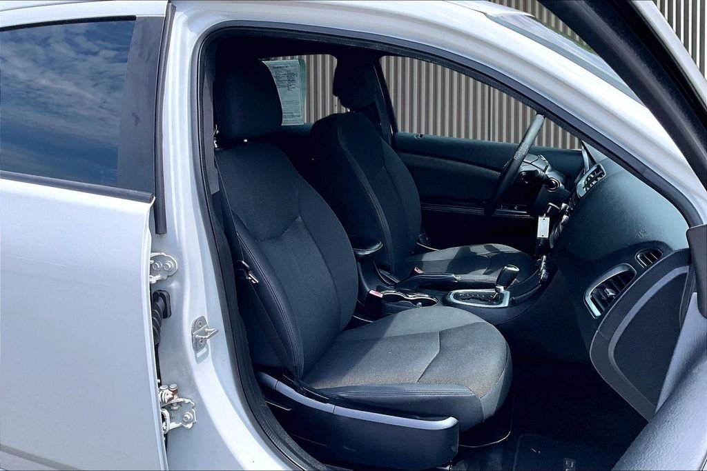 Used 2013 White Dodge SE image 8