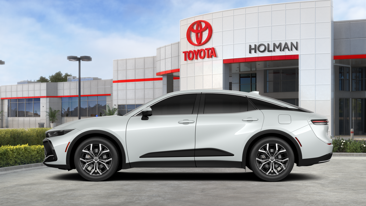 New 2026 Oxygen White Toyota XLE image 4
