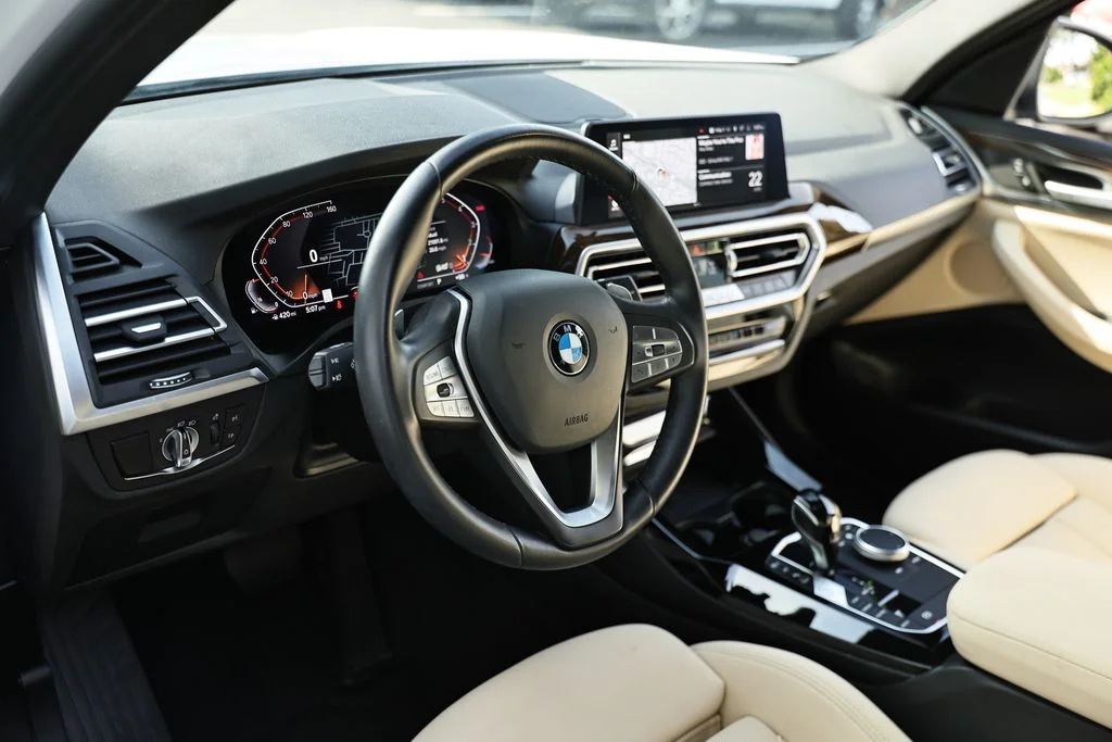 Used 2024 Mineral White Metallic BMW sDrive30i image 15