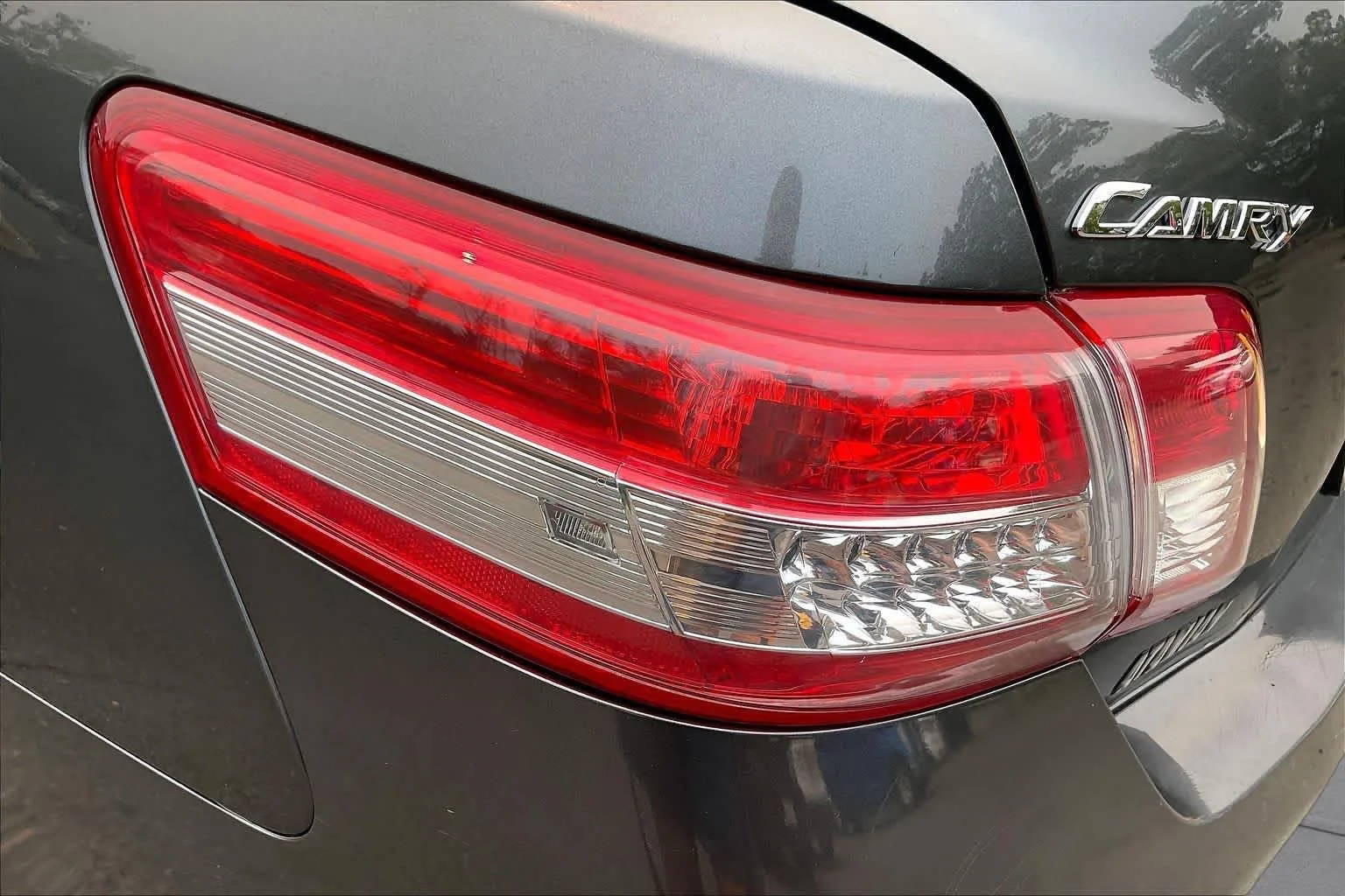 Used 2010 MAGNETIC GRAY MET. Toyota  image 27
