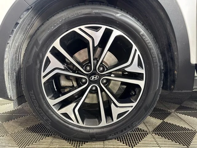 Used 2019 Quartz Hyundai Ultimate image 10
