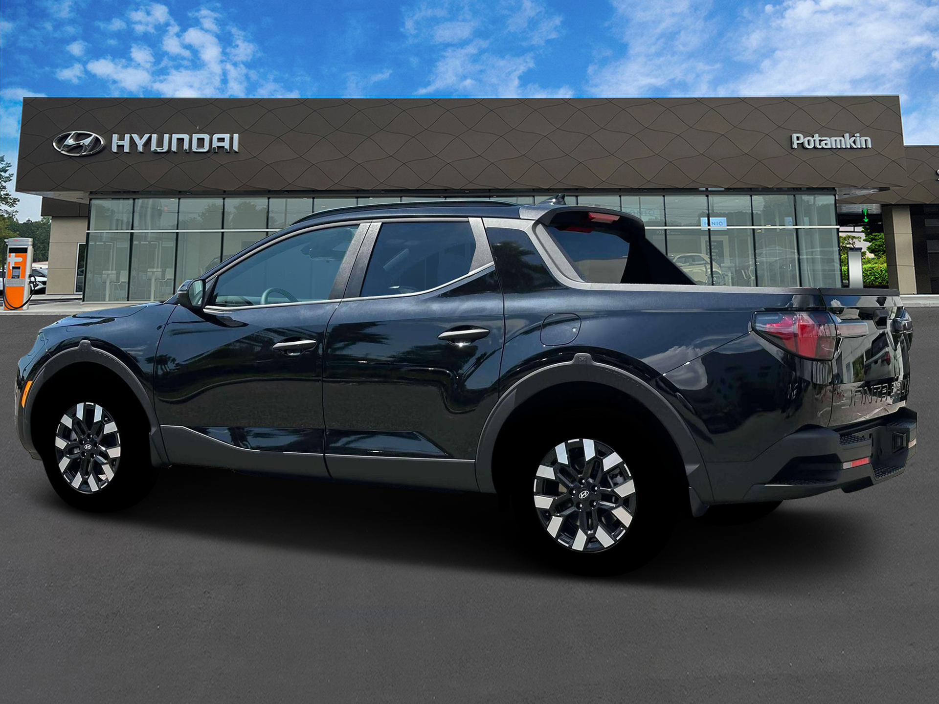 New 2026 Phantom Black Hyundai SEL image 4