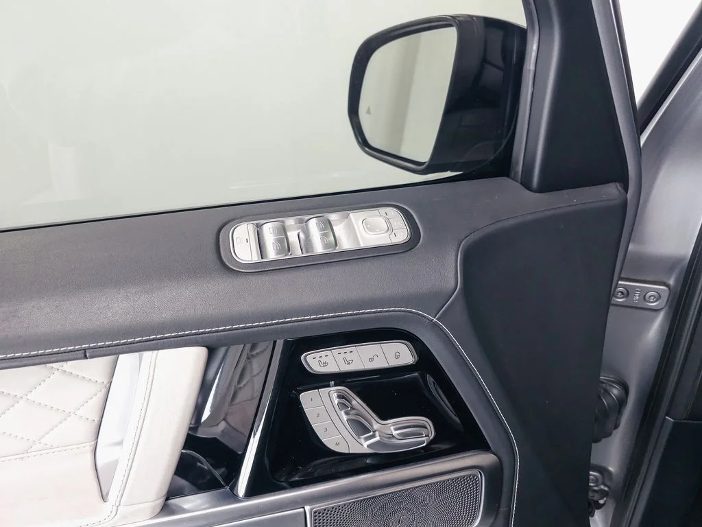Certified Used 2024 MANUFAKTUR Platinum Magno Mercedes-Benz G 63 AMG® image 6