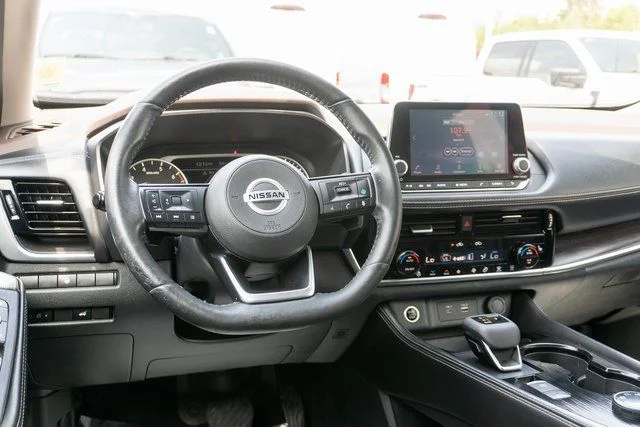 Used 2021 Black Nissan SL image 14