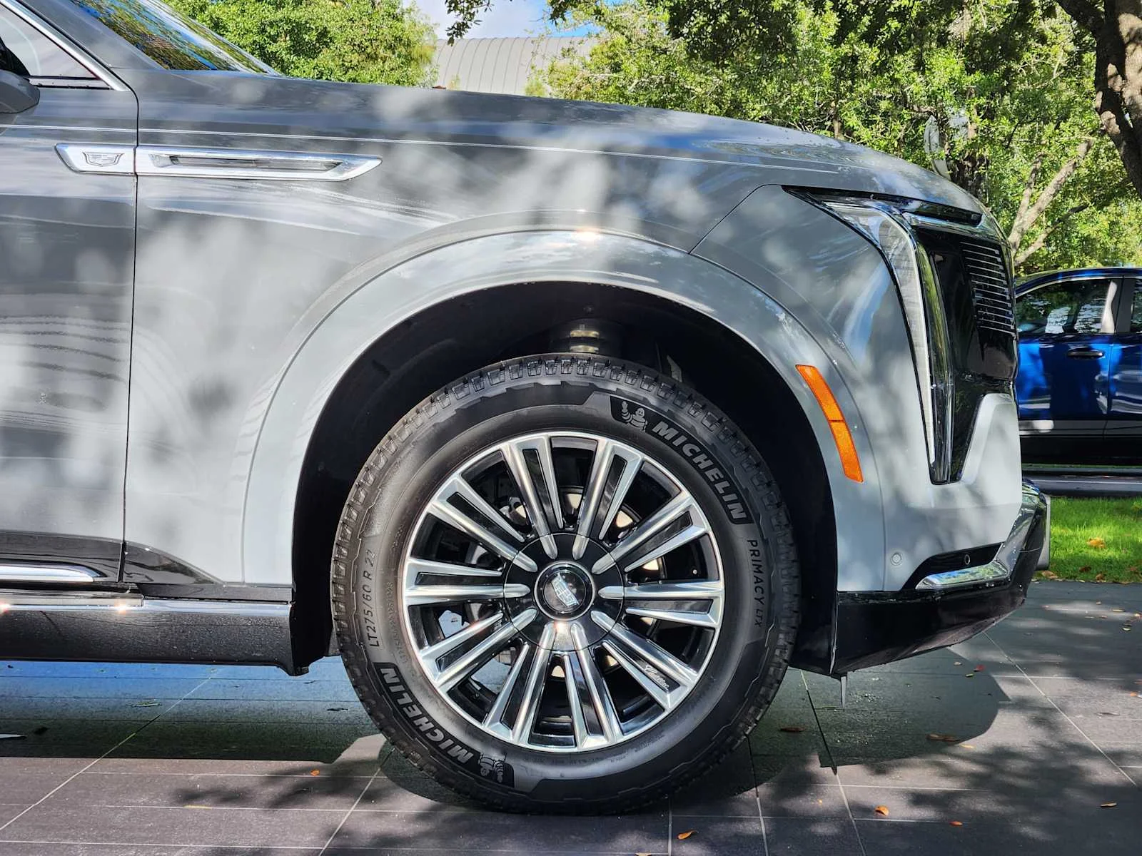 New 2026 Luna Metallic Cadillac Luxury image 5