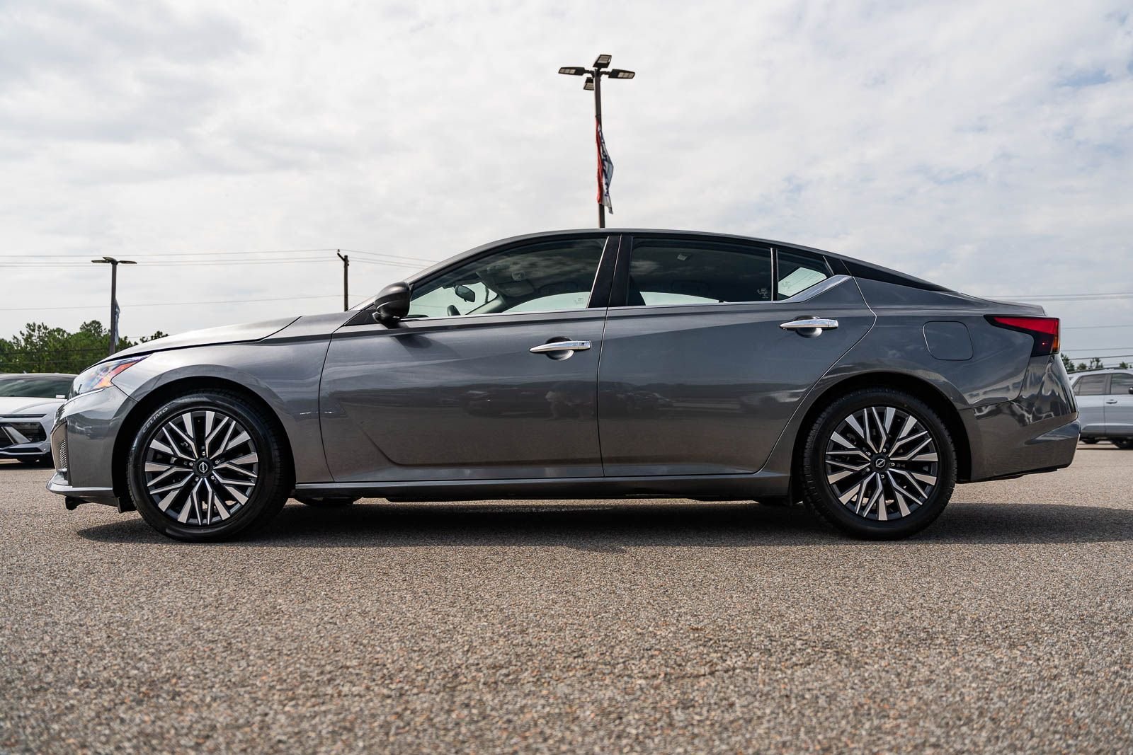Used 2024 Gray Nissan 2.5 SV image 4
