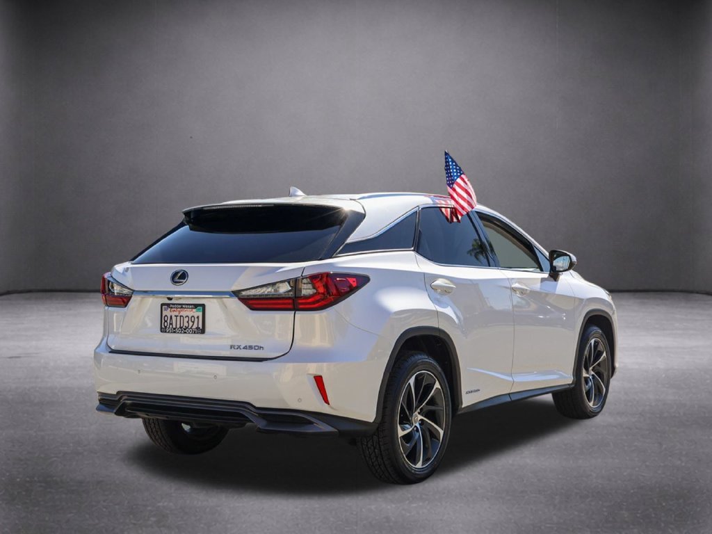 Used 2017 White Lexus 450h image 3