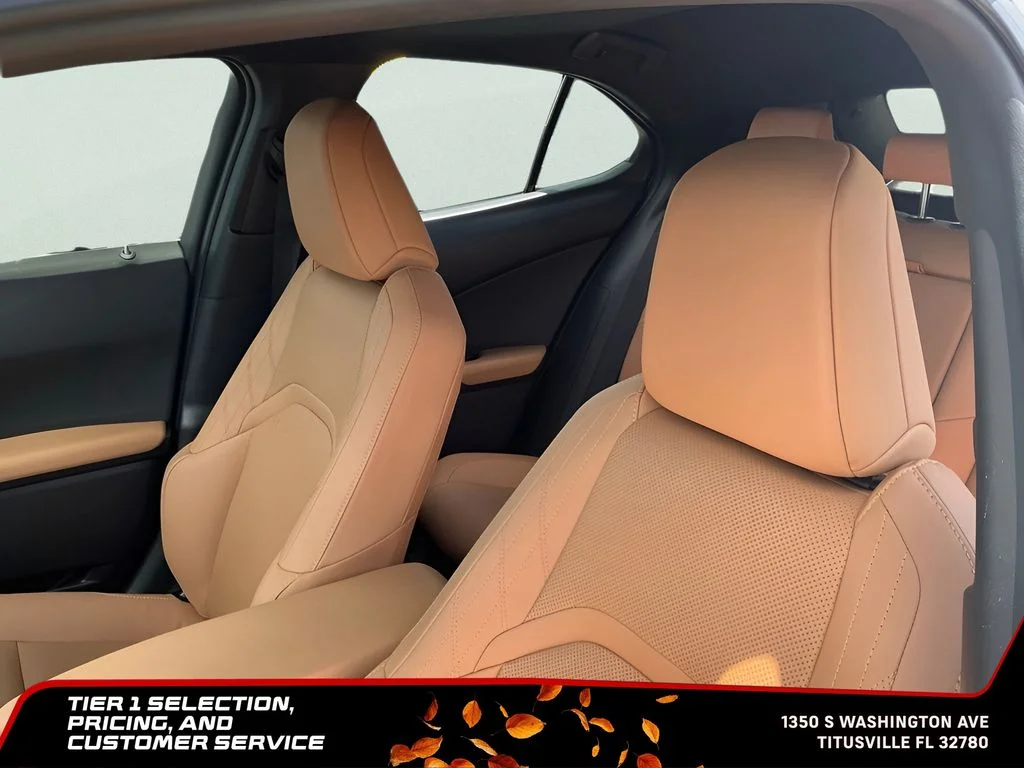 Used 2025 White Lexus 300h Premium image 21