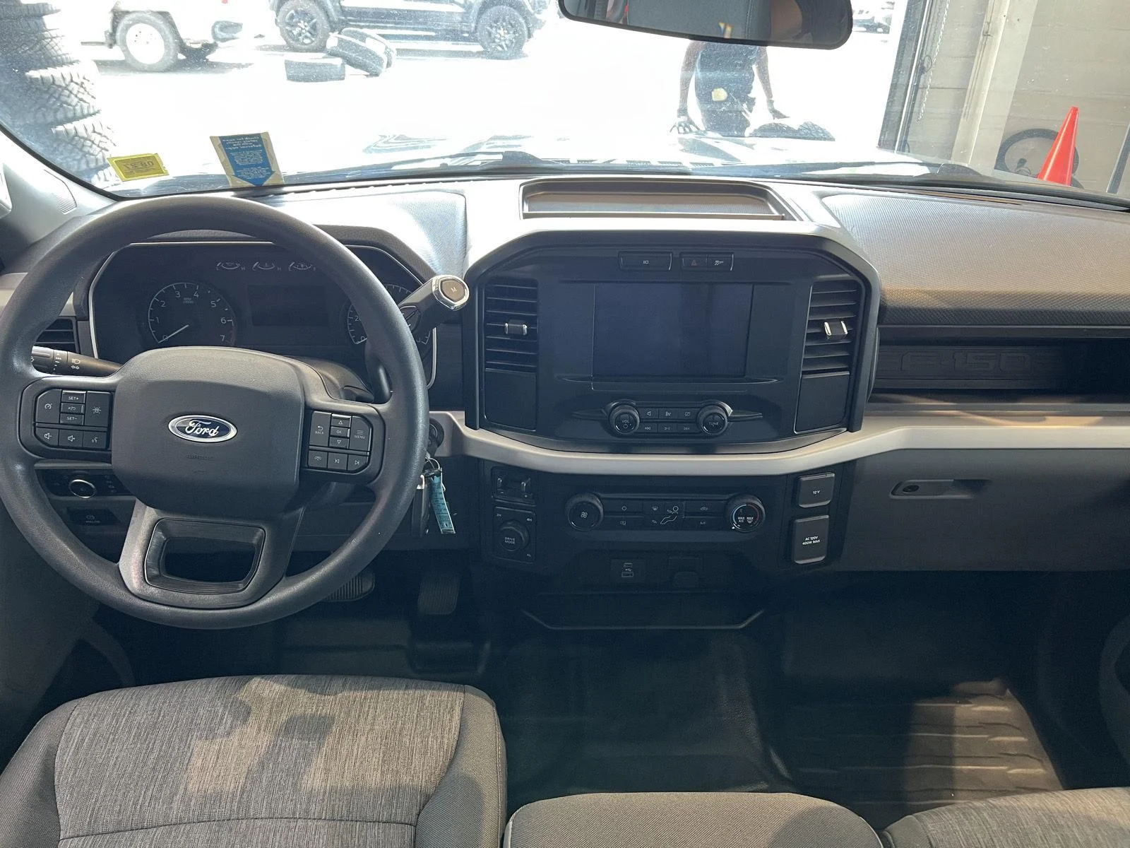 Used 2023  Ford XL image 17