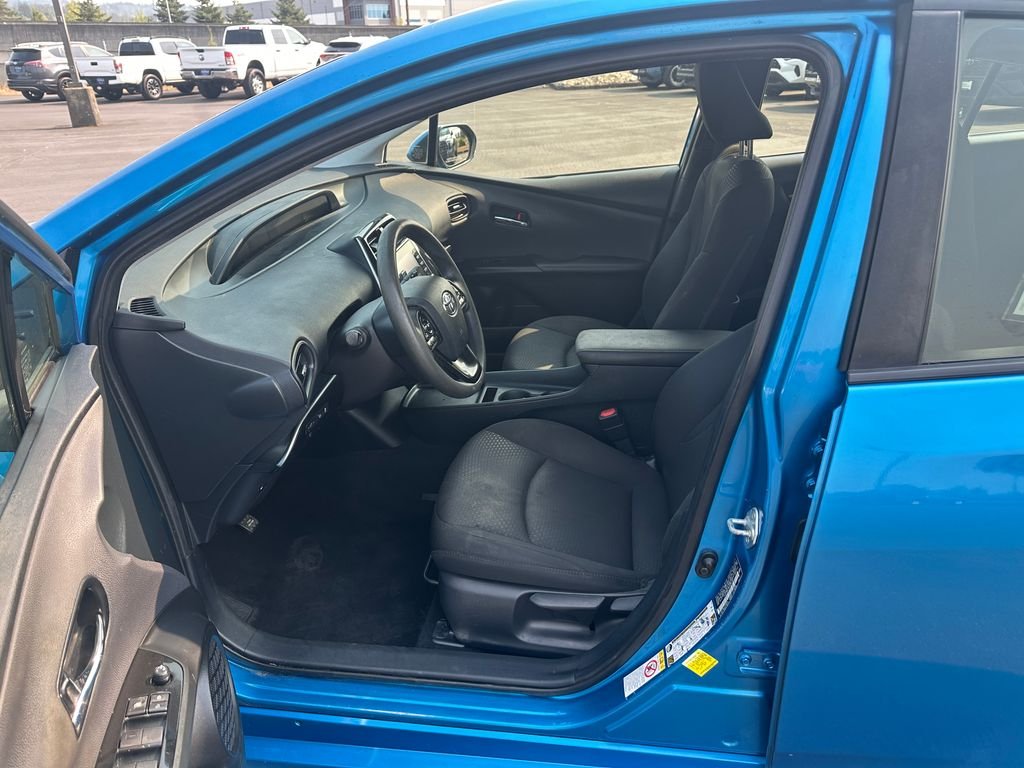 Used 2022 Electric Toyota LE AWD-e image 13