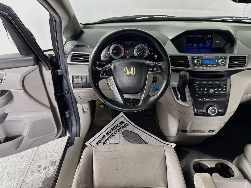 Used 2012 Polished Metal Metallic Honda EX-L image 25