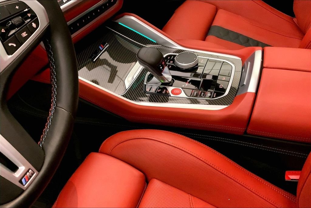 Used 2022 Alpine White BMW  image 22