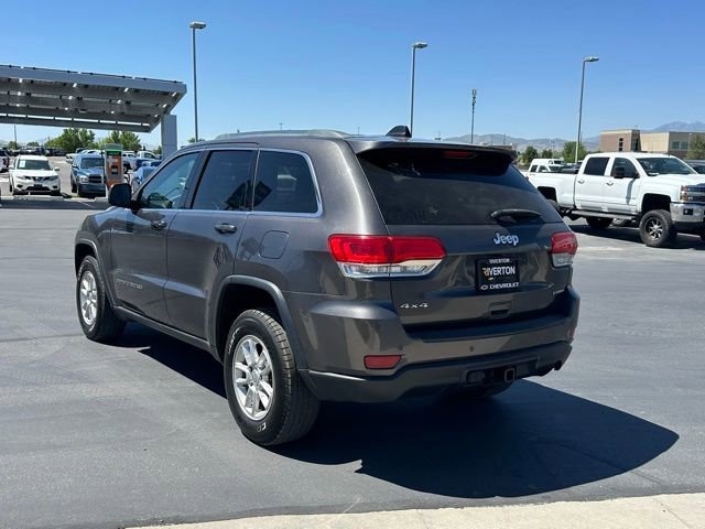 Used 2019 Gray Jeep Laredo E 4x4 image 4